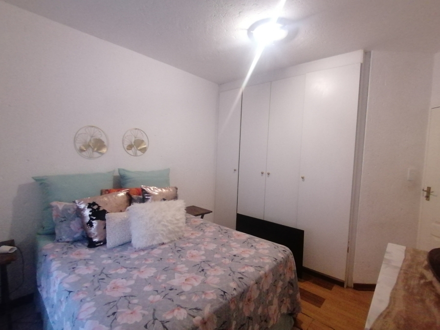 2 Bedroom Property for Sale in Rustenburg Central North West